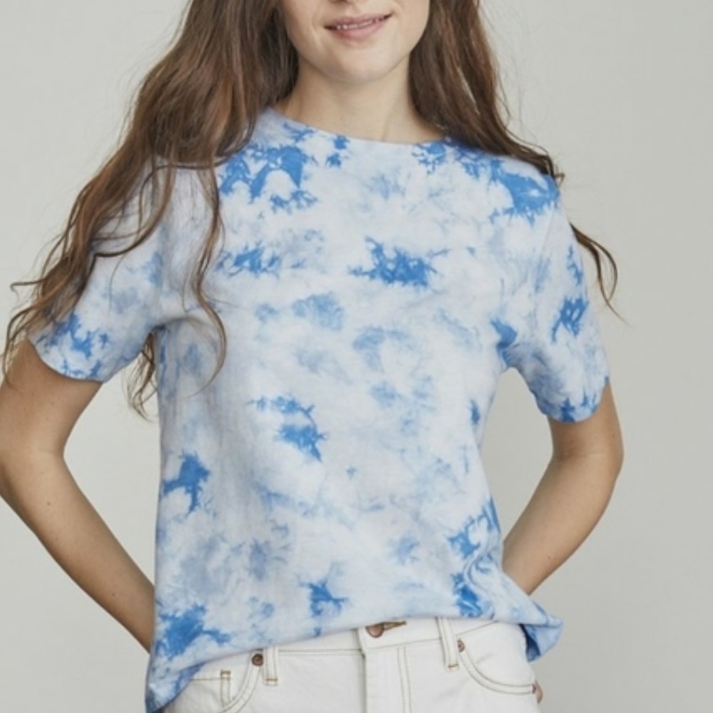 Elizabeth and James, blue tie-dye T-shirt size medium